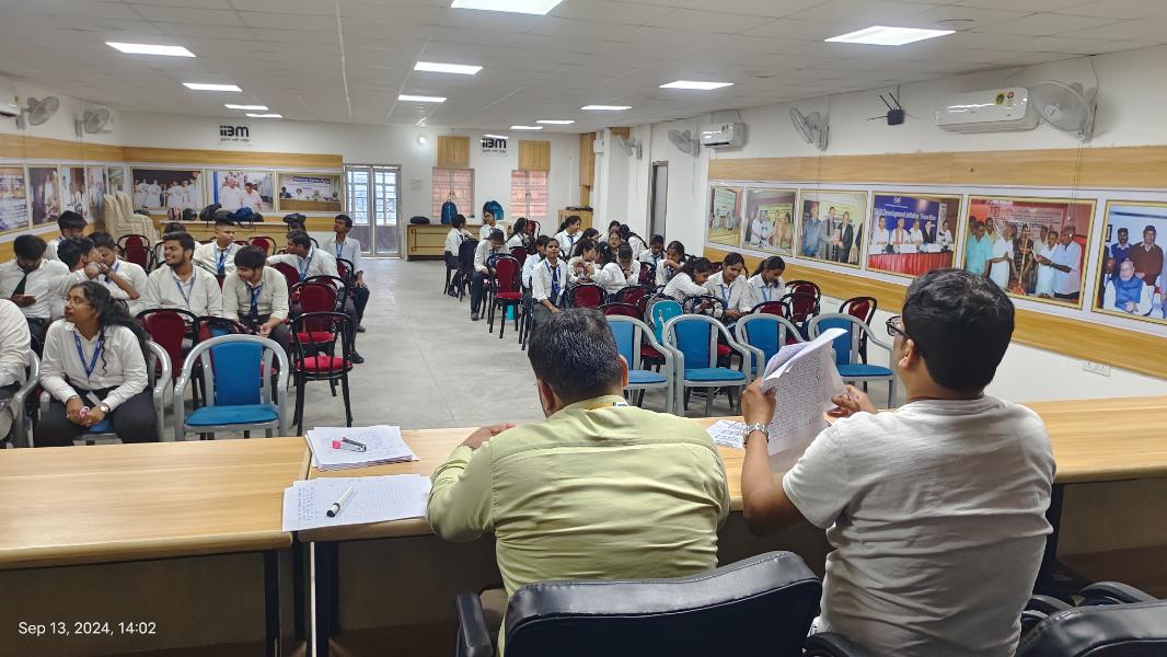 आईआईबीएम में हिंदी दिवस निबंध प्रतियोगिता: हिंदी भाषा का उत्सव